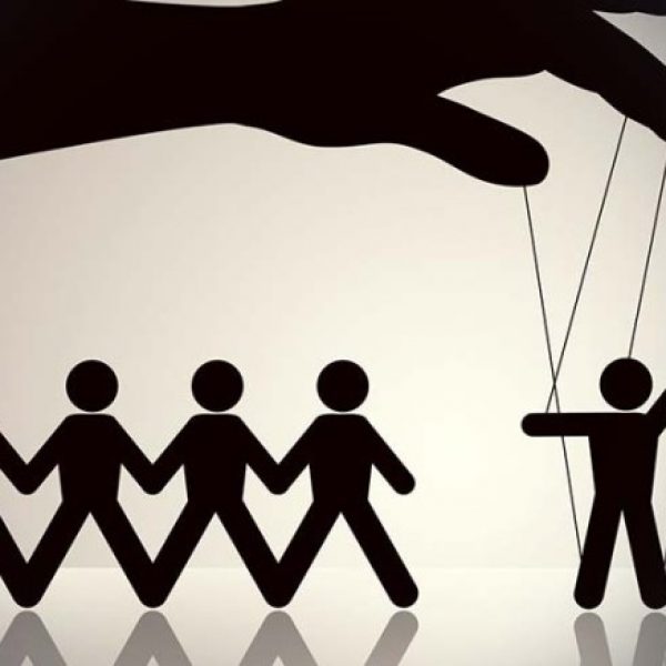 przestrzen-spotkania-zagrozenie-manipulacja-622x437